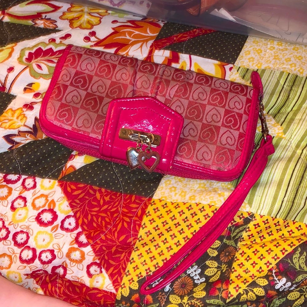 Pink heart wallet